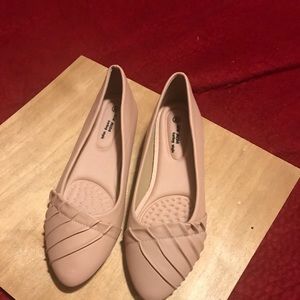 Women flats